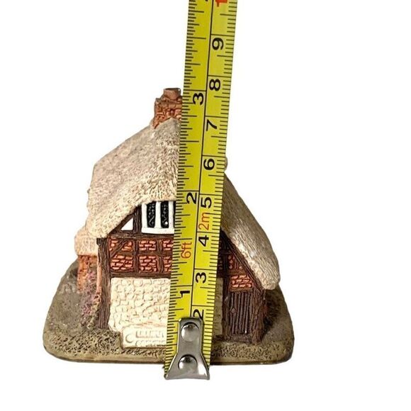 Lilliput Lane vintage Honeysuckle Cottage - Picture 5 of 10